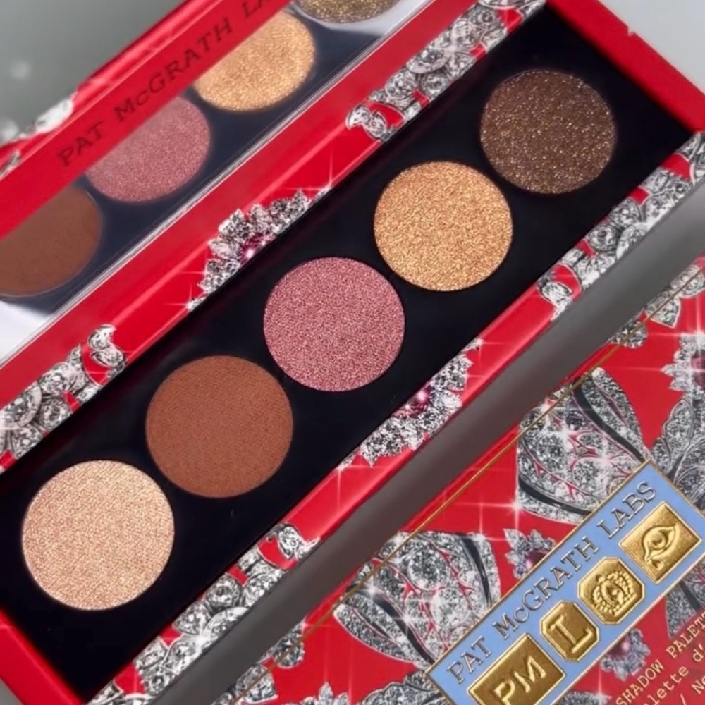 Pat McGrath Luminous Legends Luxurious Eyeshadow Palette - Dawn Divinity - Picture 7 of 9